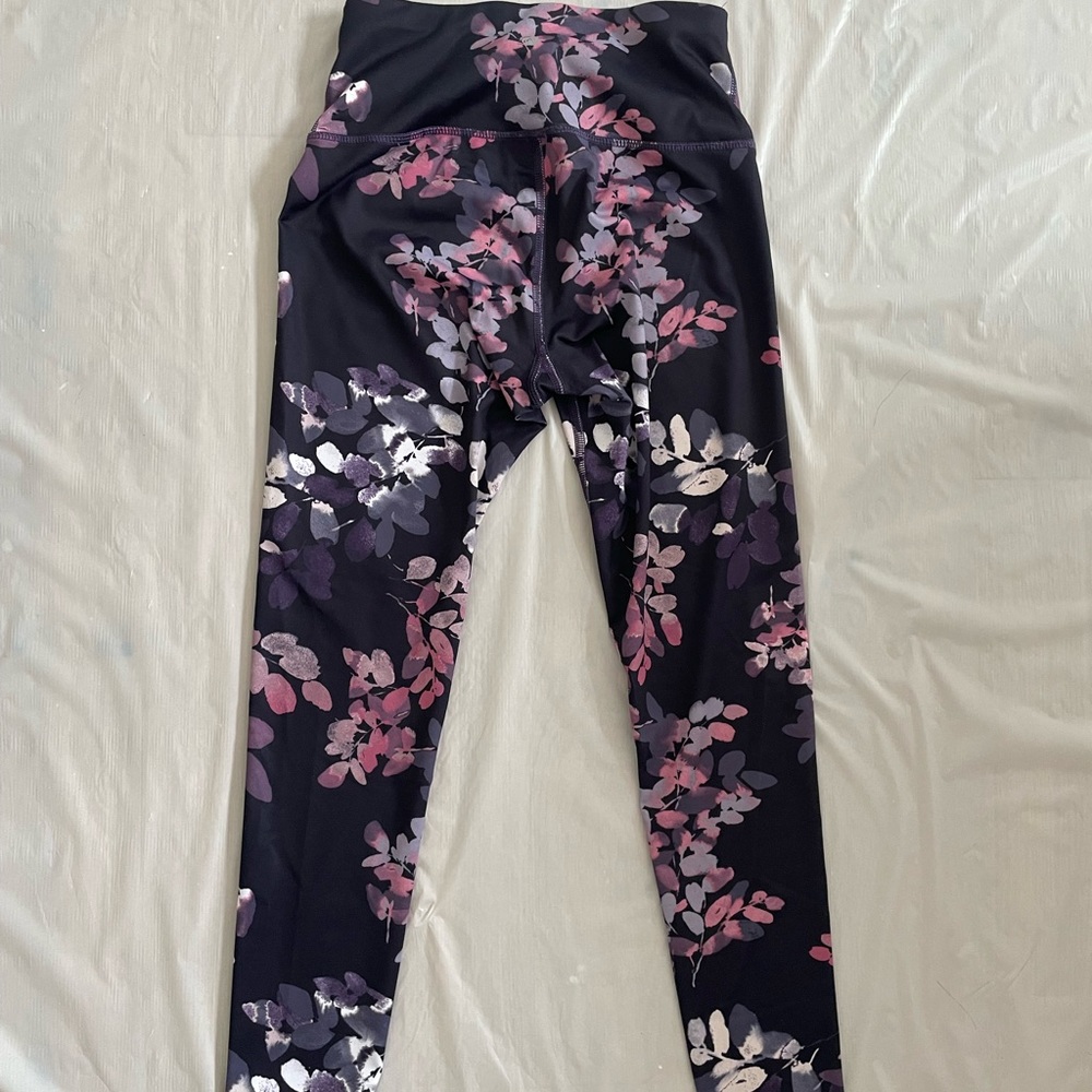 Leggings w leaves design